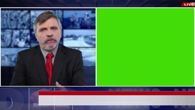 4K视频:新闻广播员呈现突发新闻与绿色屏幕显示的模型使用视频下载