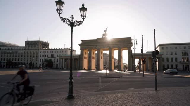 德国柏林勃兰登堡门的日落景色视频素材