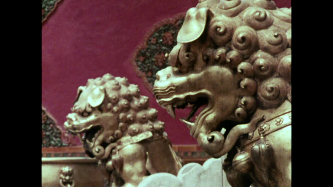 Seq。紫禁城的各种御狮雕像;1973视频素材