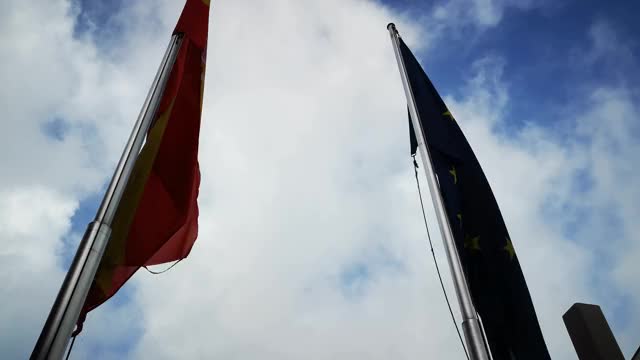 欧盟国旗和西班牙国旗视频素材