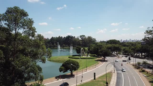 美丽的喷泉Ibirapuera公园，在São圣保罗，巴西视频下载