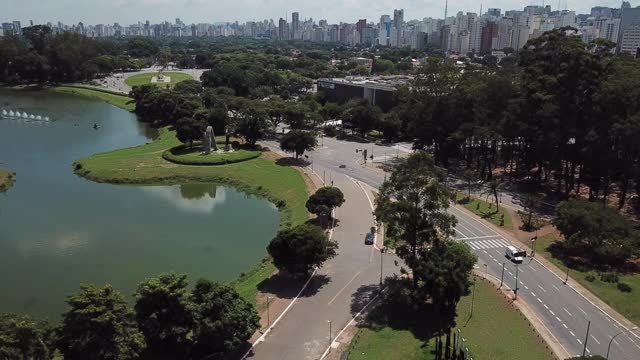 在巴西圣保罗，隔离期间没有人在街上视频下载