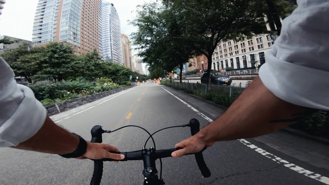 POV自行车骑行:在纽约用公路赛车通勤视频下载