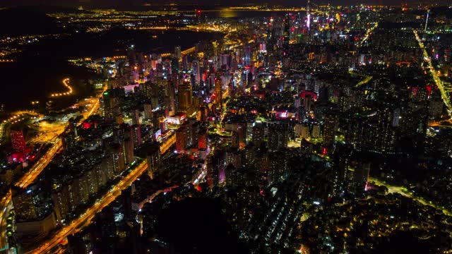 中国夜间时间深圳市区交通道路街道道路航拍全景4k时间间隔视频素材