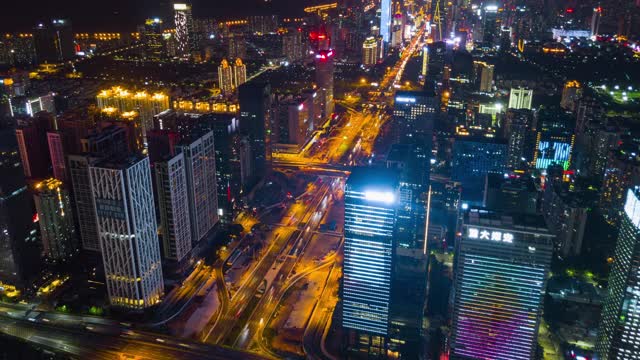中国夜间时间深圳市区交通街道航拍全景，4k时间间隔视频下载