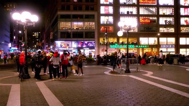 联合广场。的夜晚。群人。视频下载