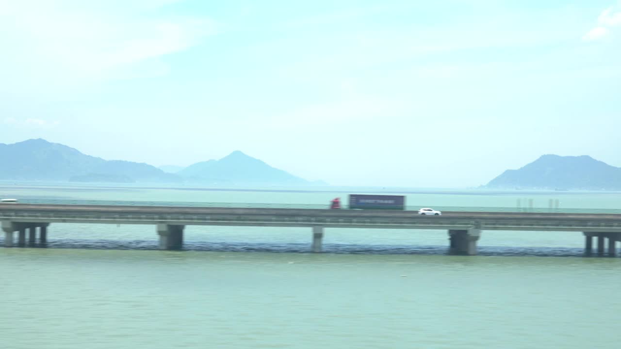从火车车窗眺望温州的风景视频下载