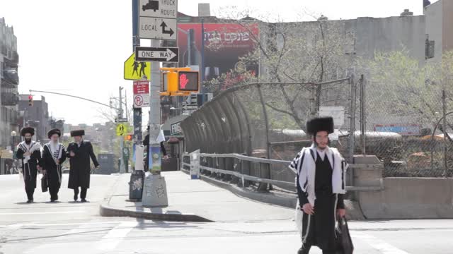 参观纽约布鲁克林威廉斯堡的正统犹太社区视频下载