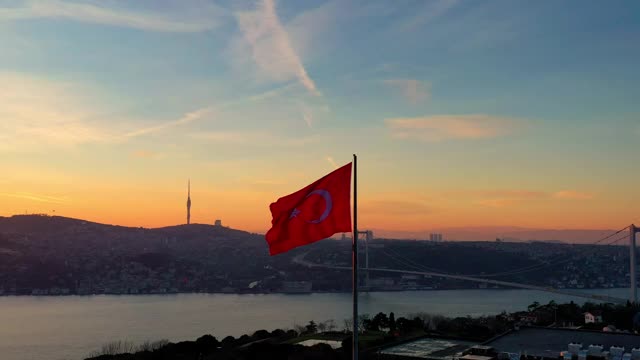 土耳其国旗和博斯普鲁斯海峡视频下载