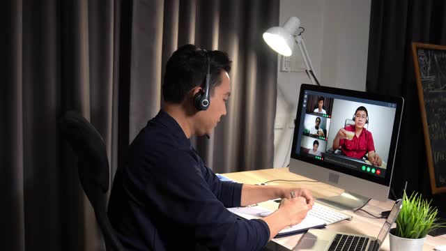 老板会议呼叫远程工作者在企业摄像头视频聊天应用程序。视频素材