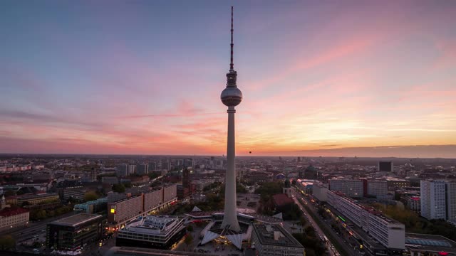 柏林电视塔日落到夜晚的时间流逝视频下载