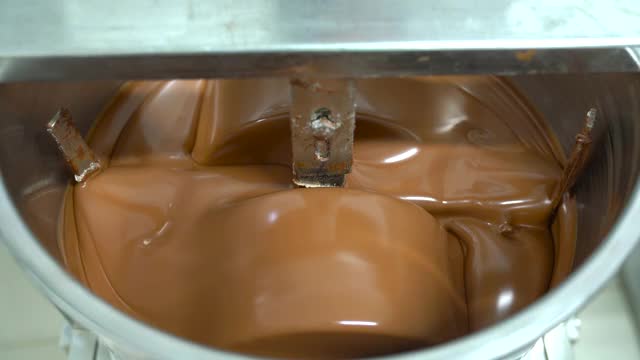 碎可可豆-牛奶巧克力- 4K分辨率视频素材