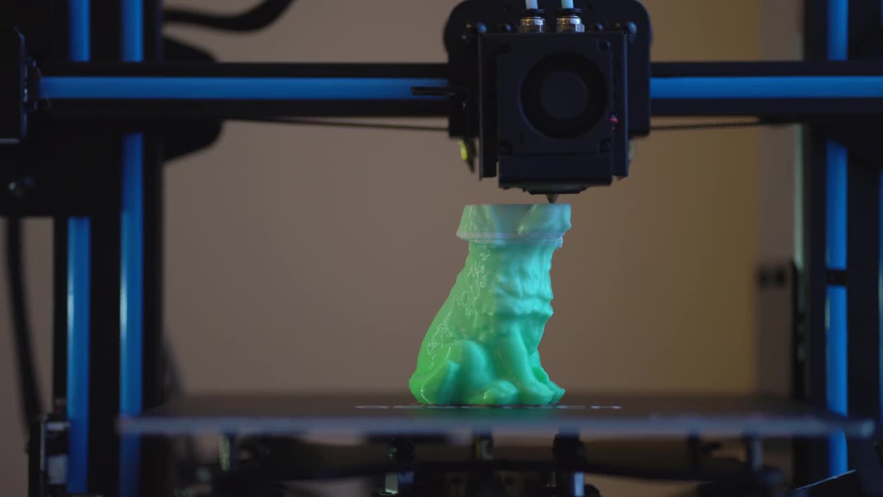 3D打印机打印狗的模型视频下载