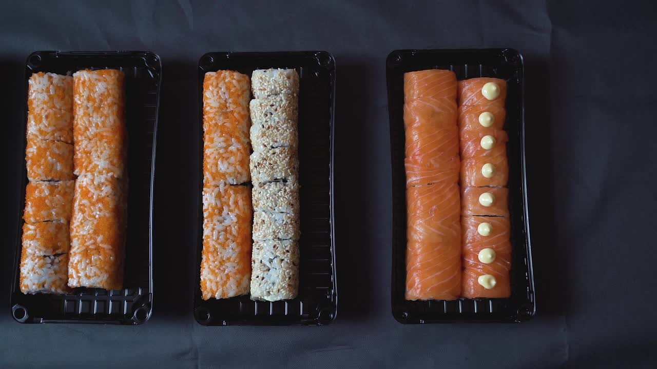 不同套的寿司塑料包装视频下载