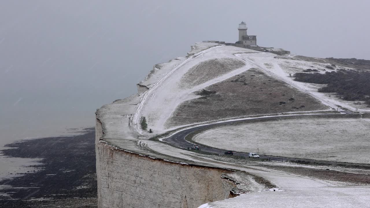 Belle Tout灯塔，冬天的场景视频下载