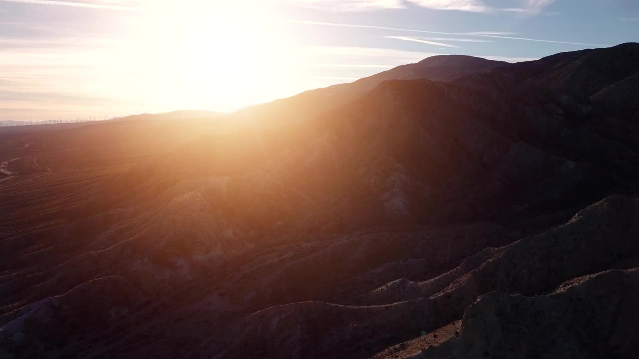 加州一些偏远沙漠山脉的航拍照片视频素材