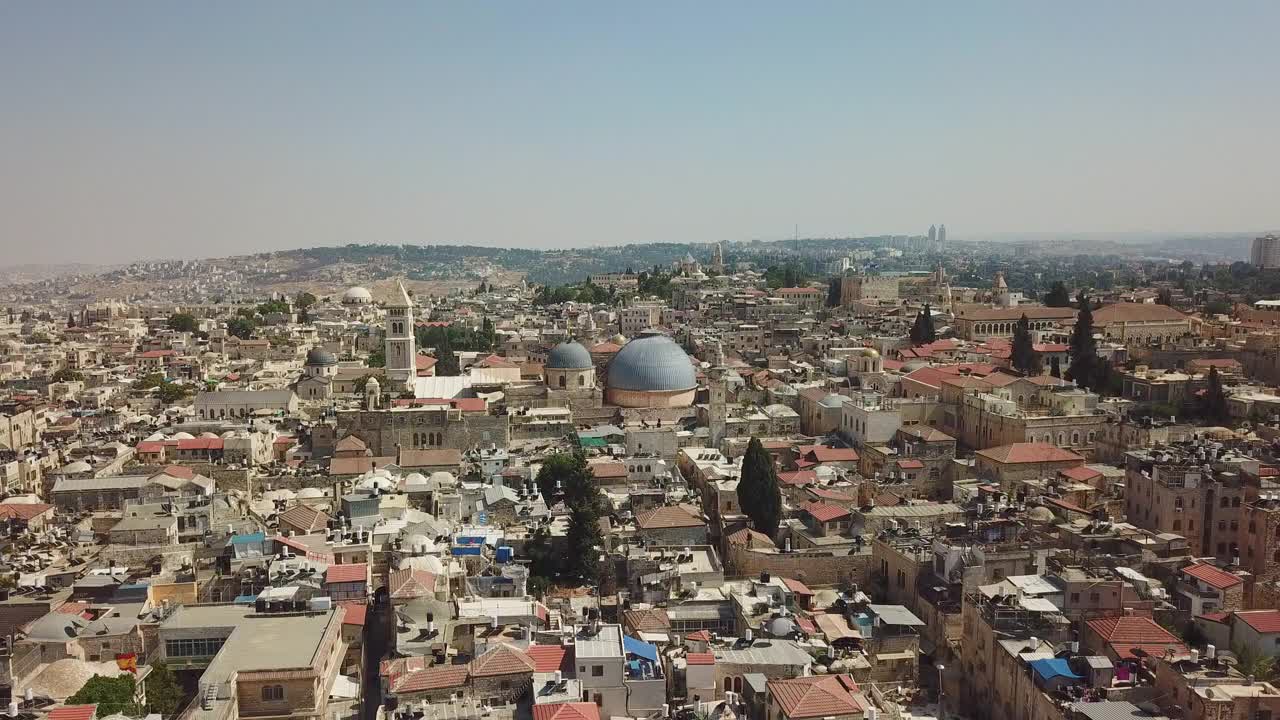 圣墓教堂/航迹拍摄-耶路撒冷老城的基督教区视频下载