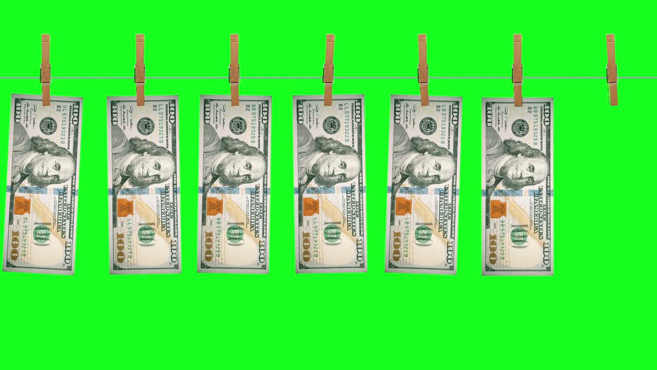 100美元洗衣线输送机，正面的100美元钞票上的绿色屏幕视频下载