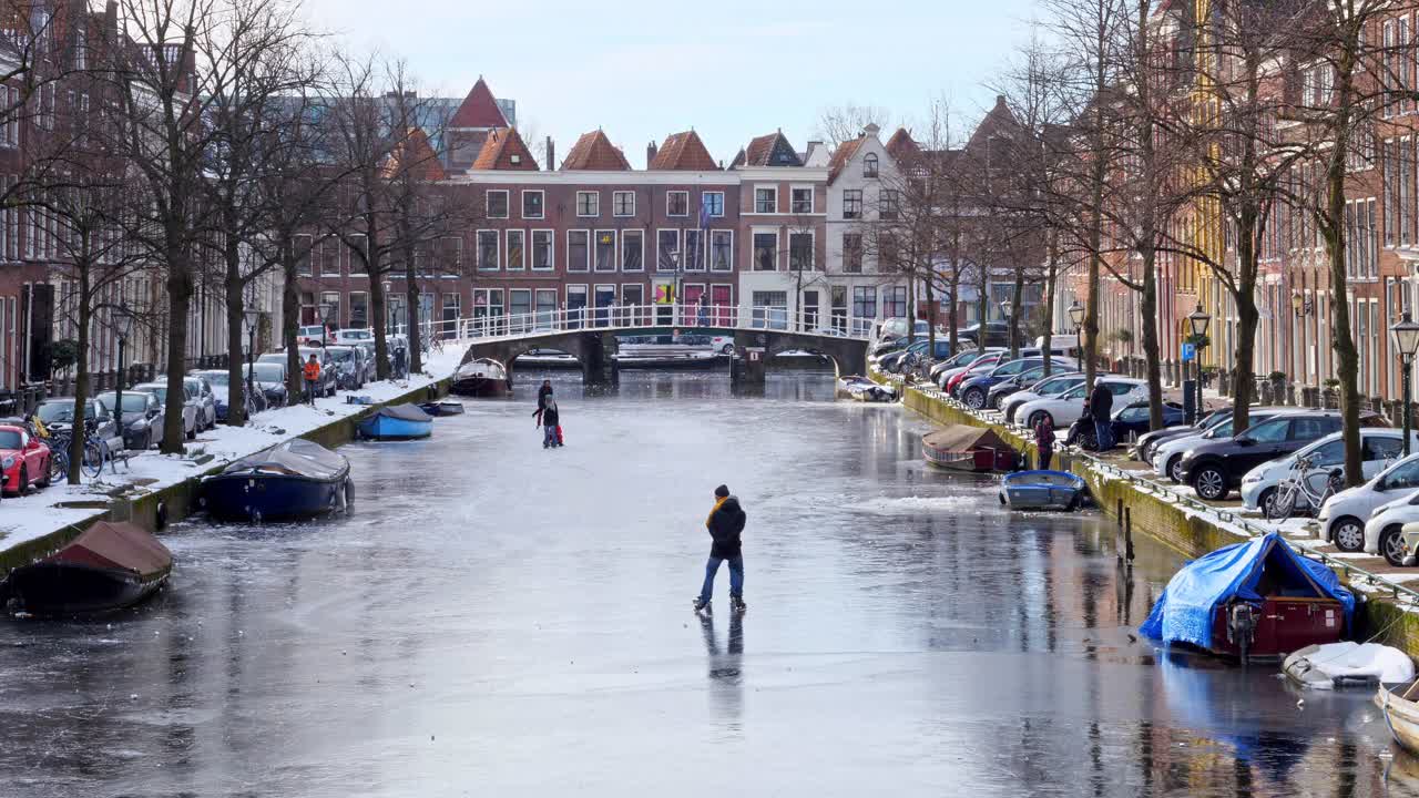 荷兰莱顿市的冬天视频素材