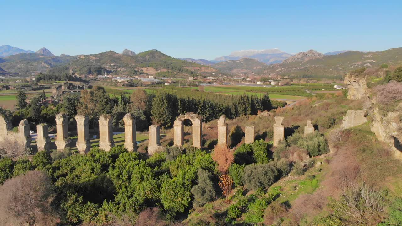 土耳其安塔利亚古城阿斯彭多斯的水渠视频下载
