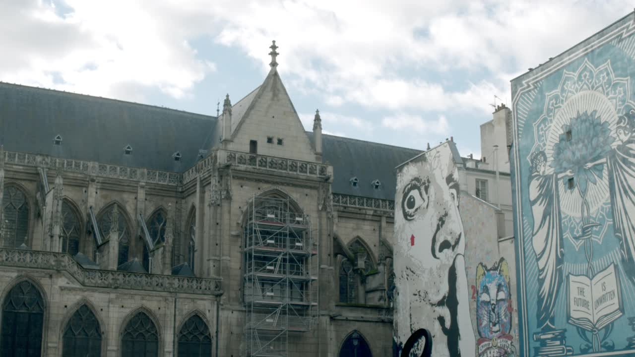 萨尔瓦多·达利壁画，圣美里教堂，巴黎中央市场视频下载