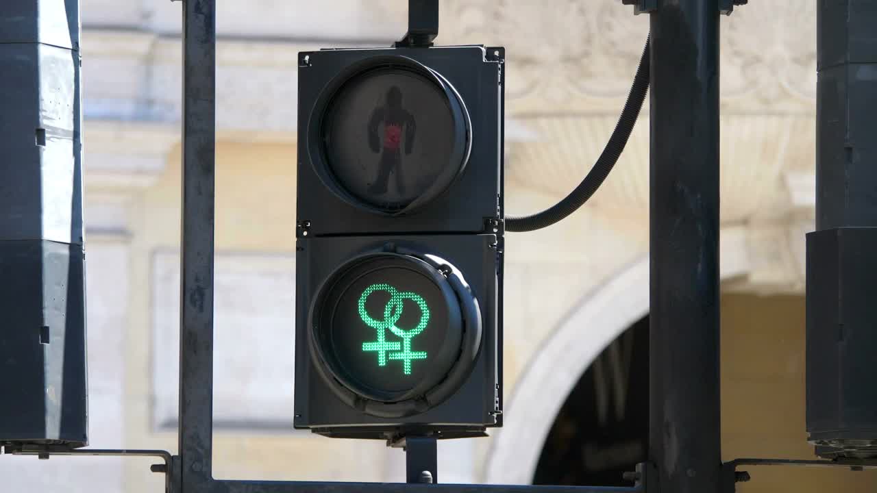 伦敦的步行街灯，4k慢镜头60fps视频素材