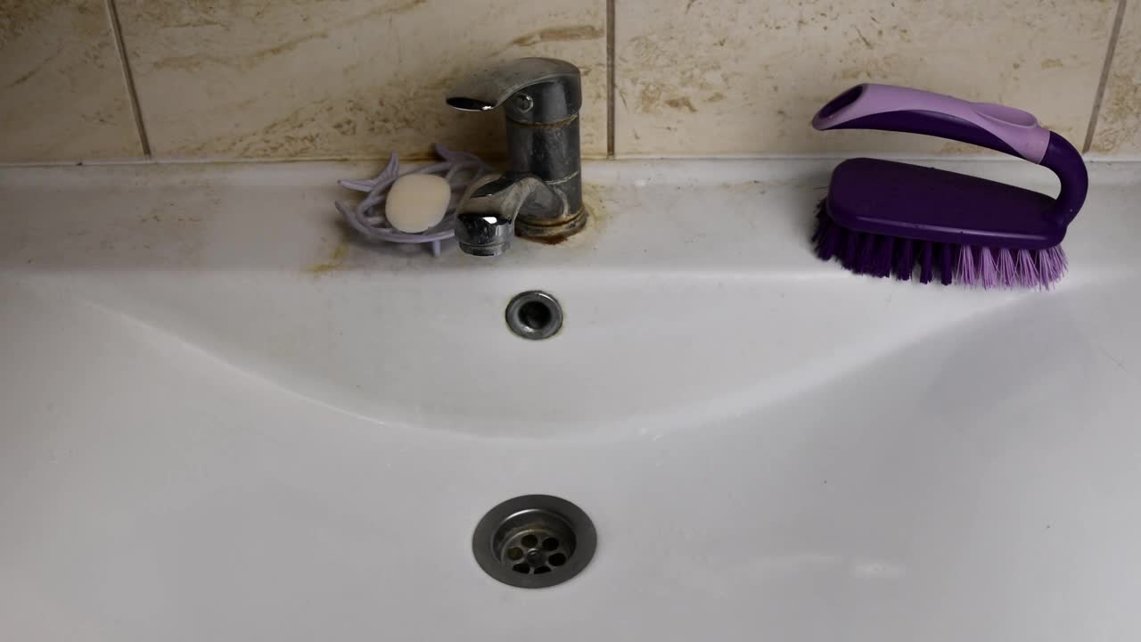 家务清洗水槽，洗脸盆时间流逝视频下载