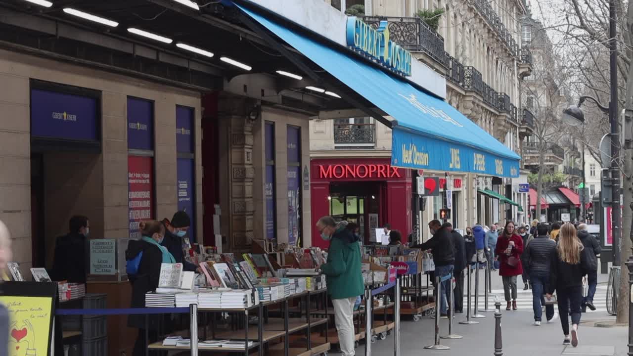 吉伯特·约瑟夫书店，巴黎圣米歇尔大道26号视频下载