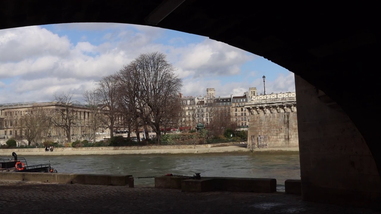 巴黎，晴朗的冬日视频素材