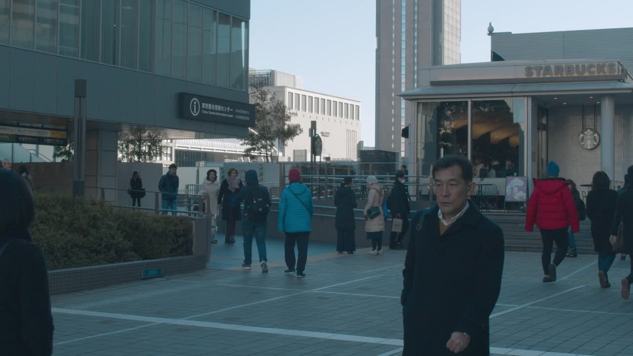 新宿JR站和Ntt Docomo代代木大厦视频下载