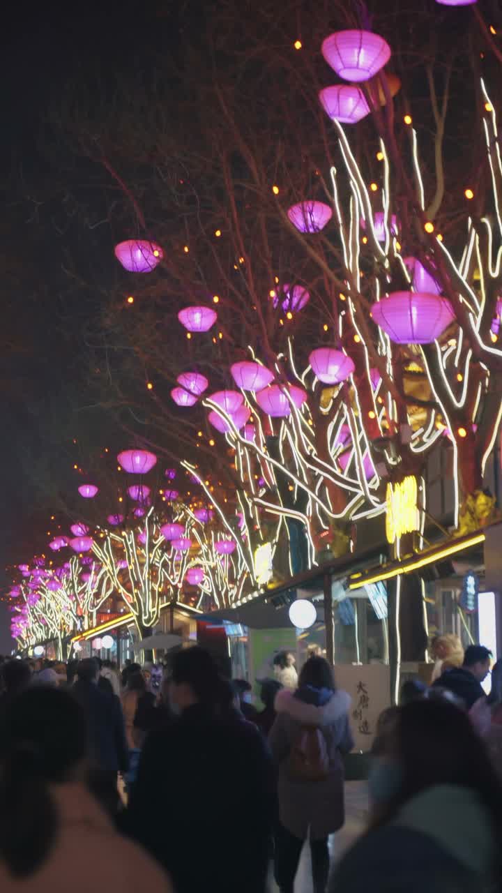 中国西安大唐光大夜景。视频素材