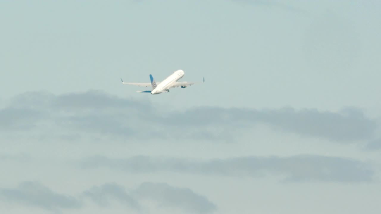 旧金山国际机场，飞机起飞视频下载