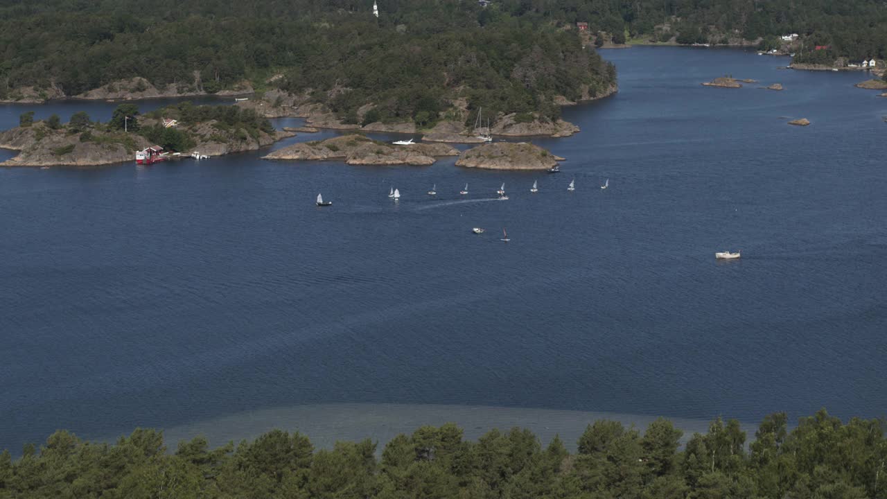 无人驾驶飞机在挪威海上向前追踪视频下载
