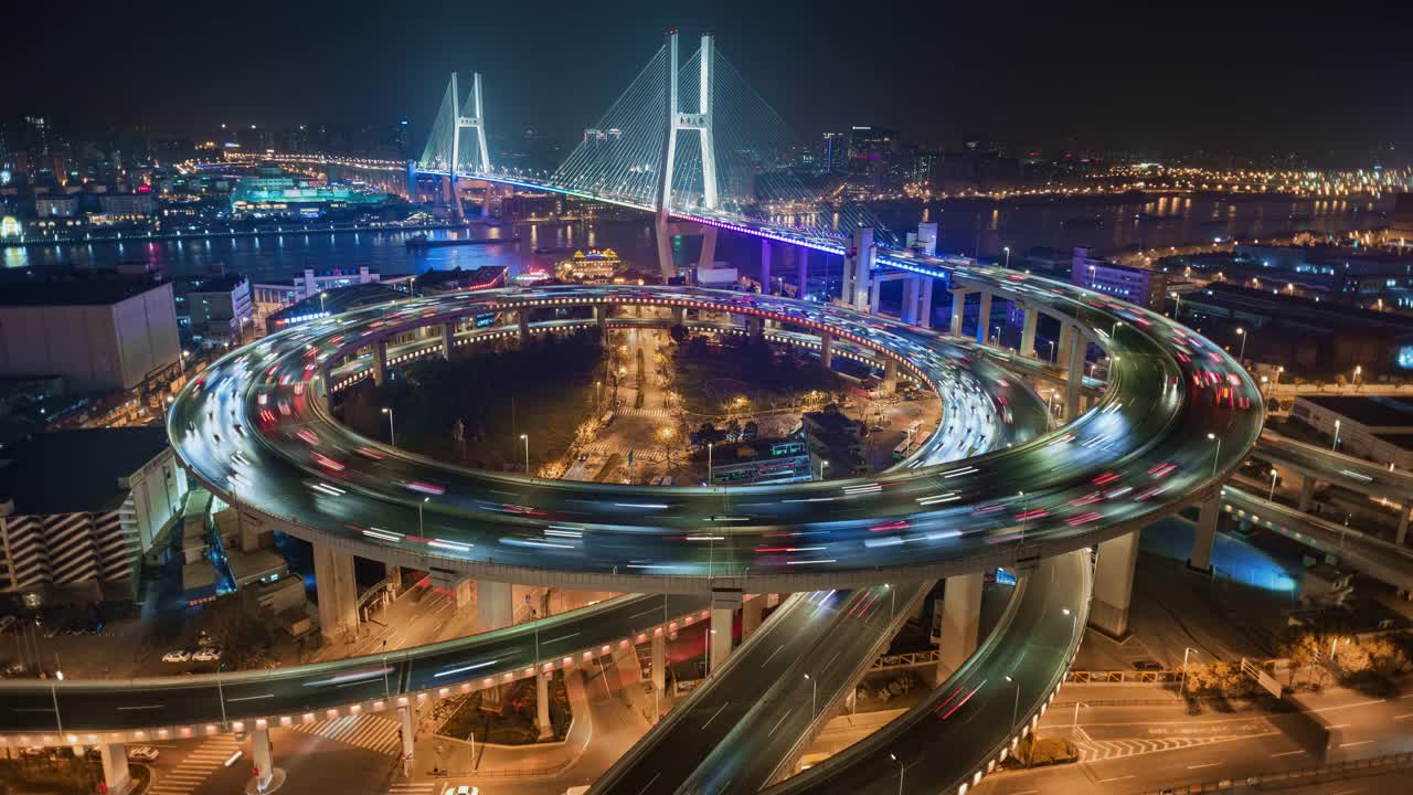 TL/时间流逝的南浦大桥霓虹灯照明，繁忙的上下班交通，高架景观视频下载