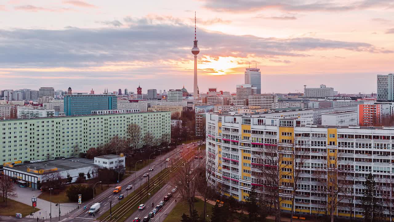 柏林电视塔白天到晚上的时间流逝，柏林，德国视频素材