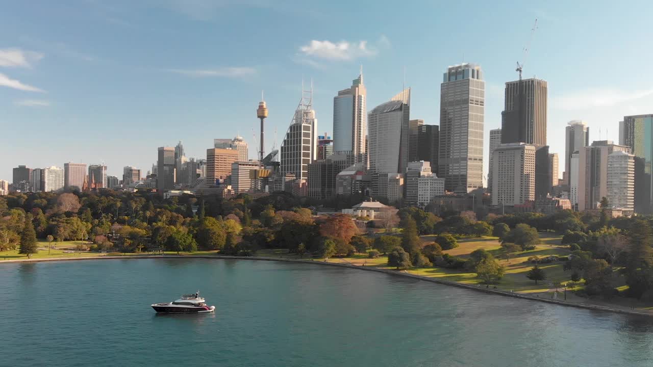 天际线视频。从无人机鸟瞰悉尼市中心。澳大利亚。4 k的视频视频下载