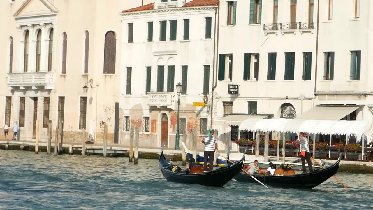 意大利的威尼斯大运河。大运河上的交通船只。视频素材