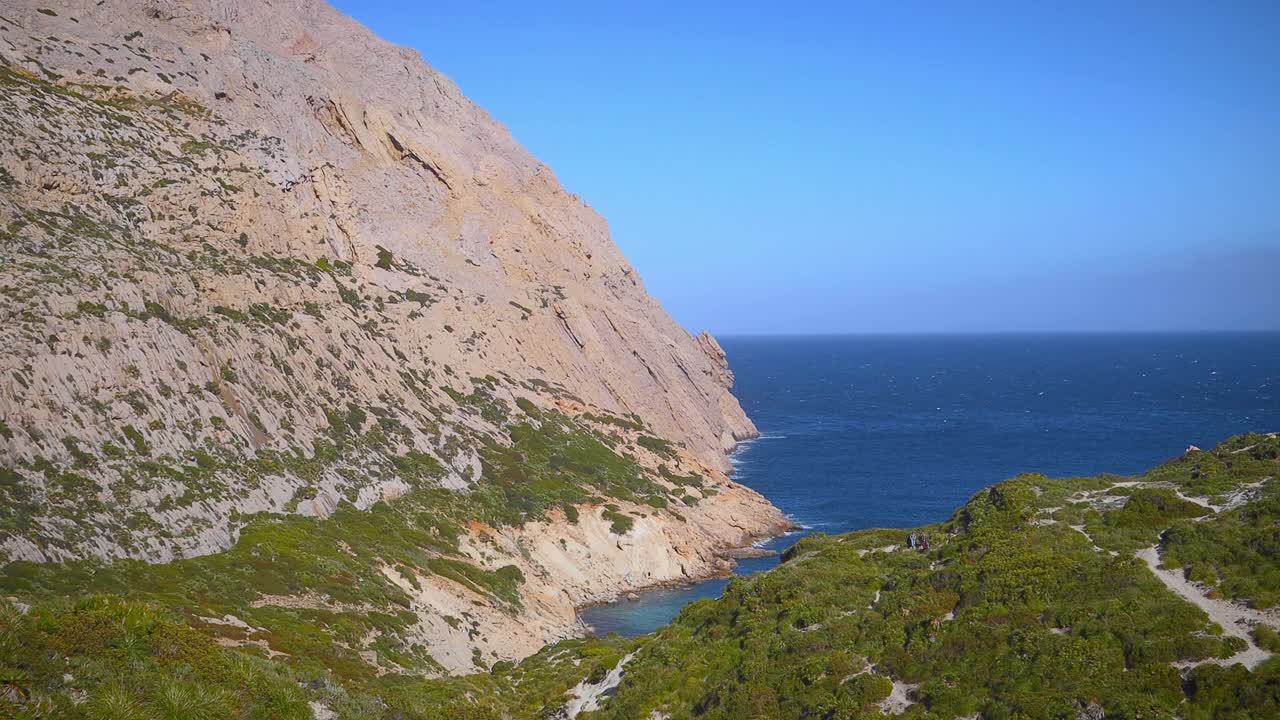 卡拉Bóquer波伦卡社区的一个海湾，靠近西班牙马略卡岛的门特托角视频素材
