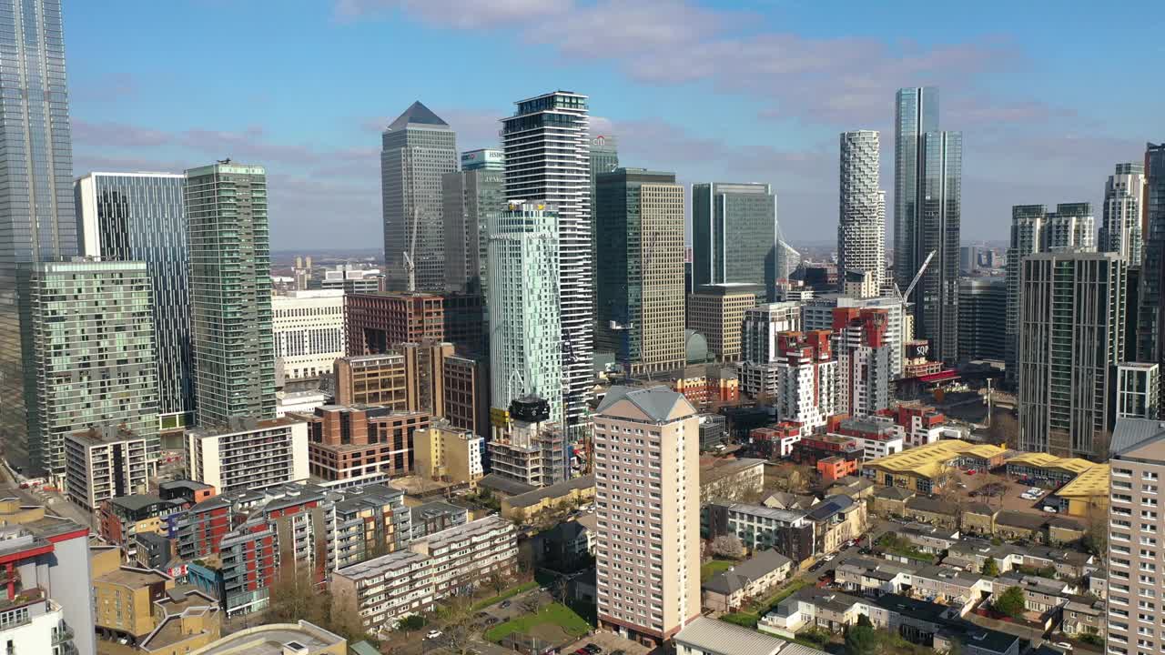 直升机拍摄的欧洲首都视频素材