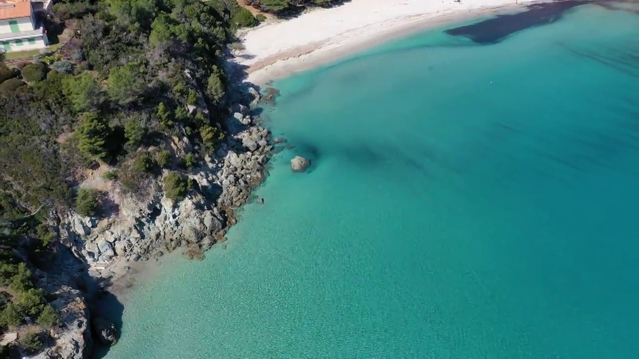 意大利托斯卡纳的厄尔巴岛的费托瓦亚海滩视频素材