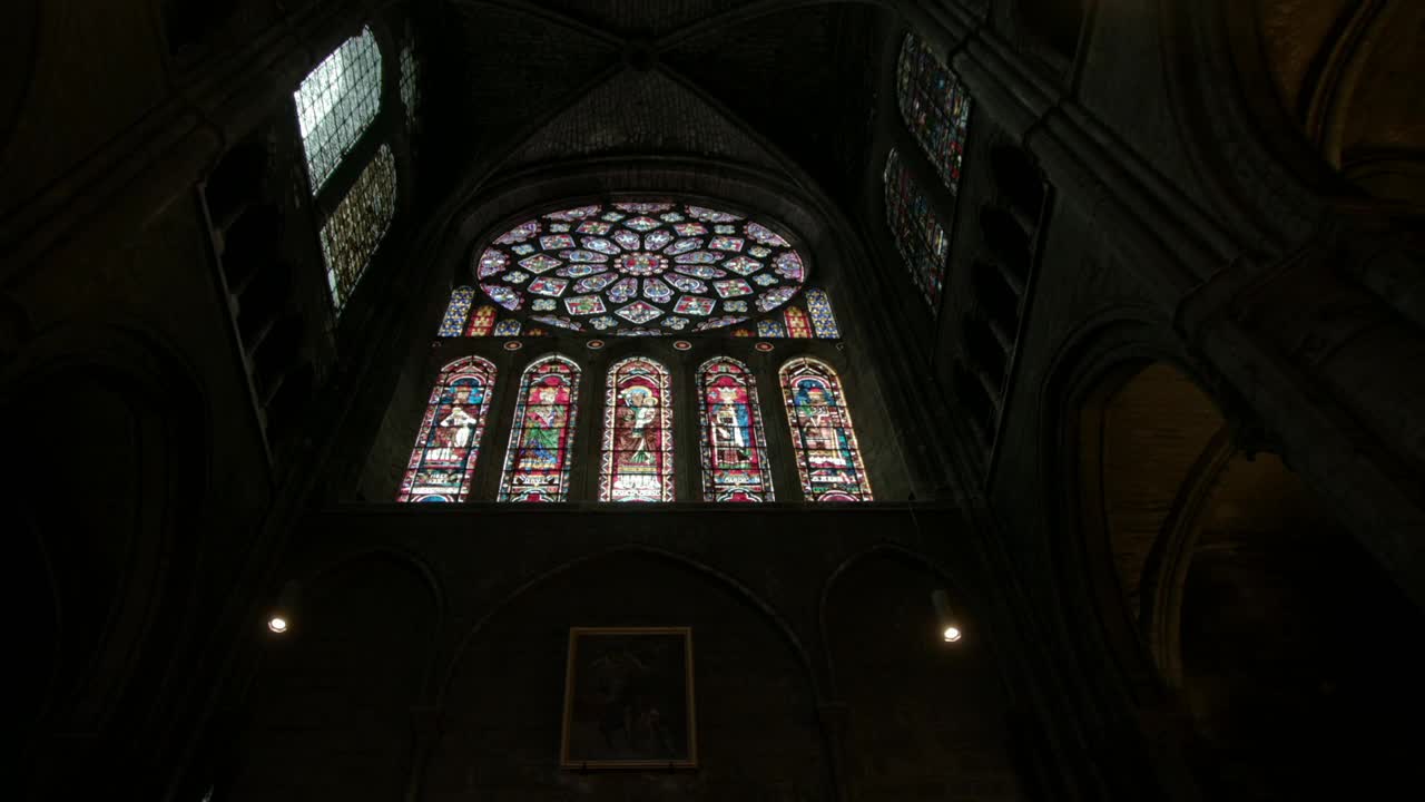 沙特尔大教堂内部，法国视频素材