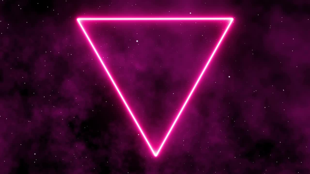 一个在繁星点点的天空中发出粉色光芒的三角形视频下载