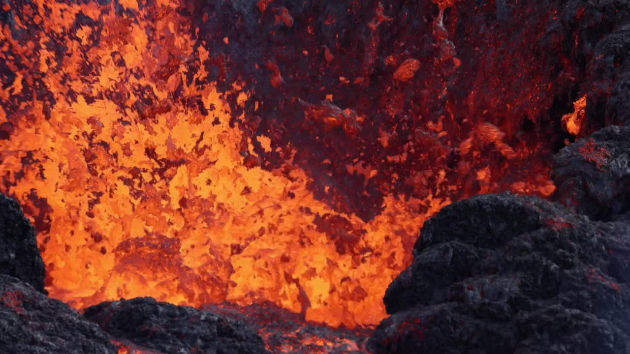 法格拉达尔斯火山喷发熔岩视频下载