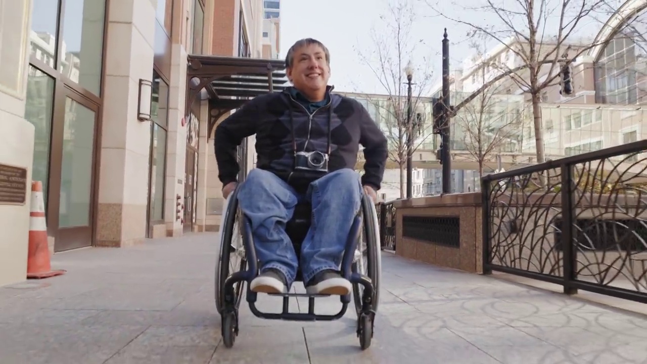 市区里的残疾人视频下载