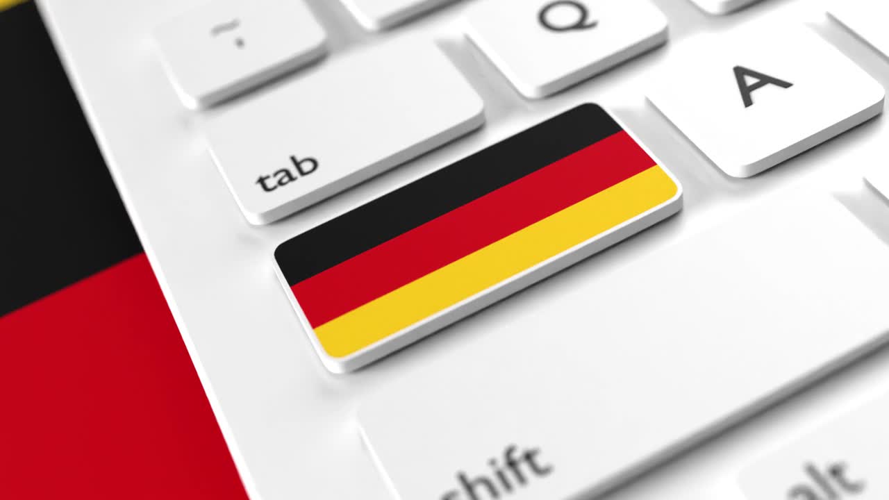 键盘按钮上的德国国旗，点击选择焦点4K分辨率视频下载