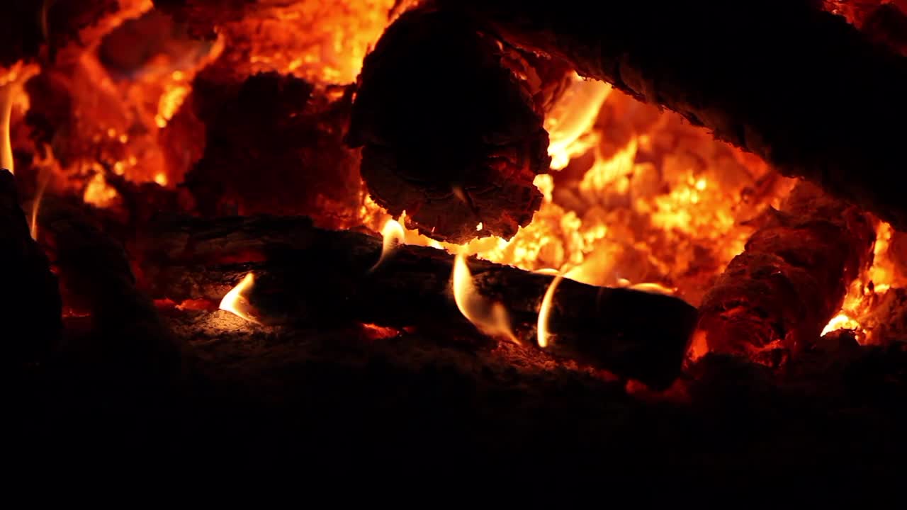 在壁炉的柴火视频下载
