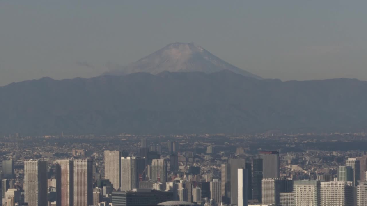 富士山和东京天际线，日本视频素材