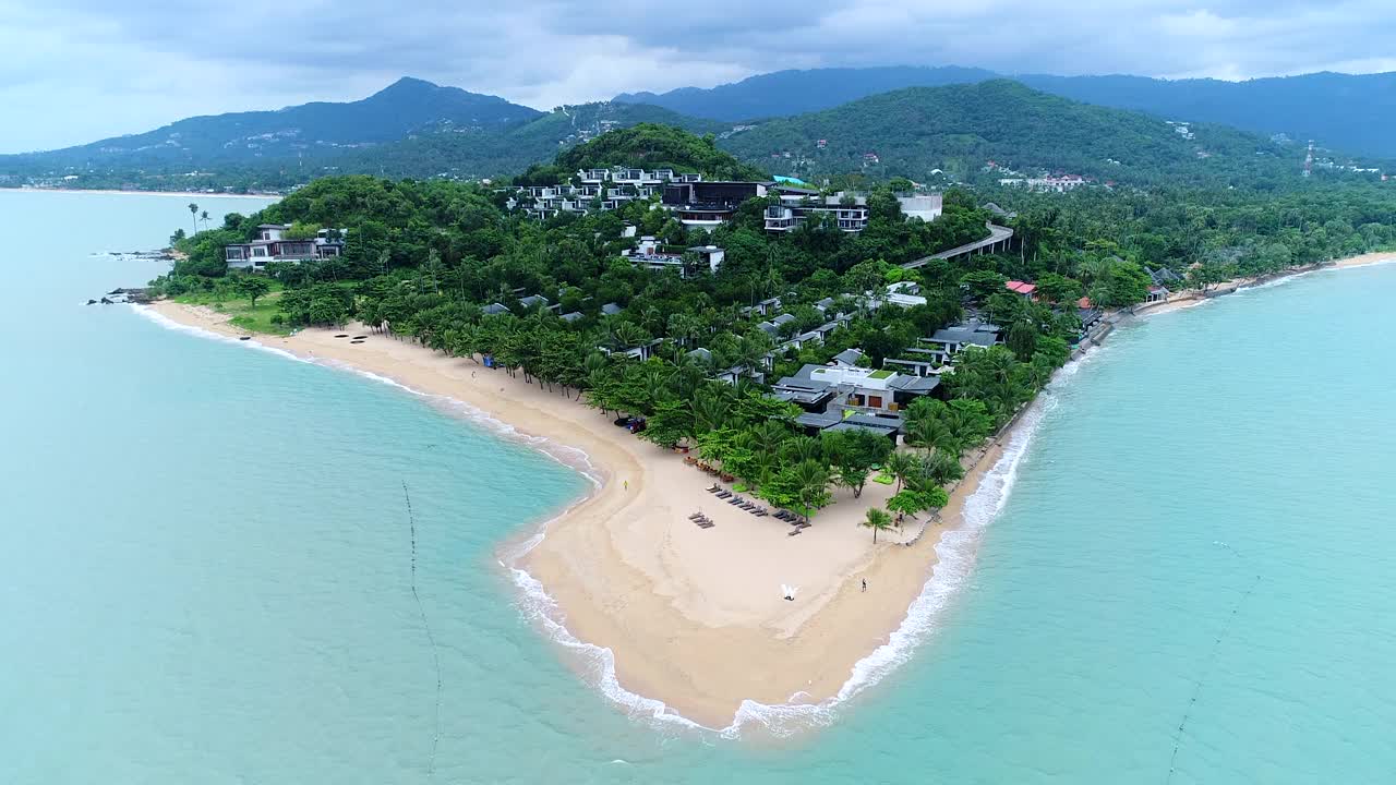 多云天气下苏梅岛(泰国湾的岛屿)的清晨海景/泰国视频下载