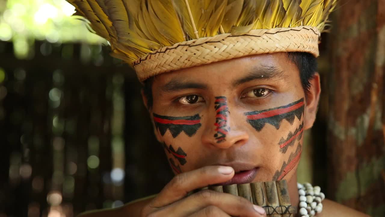 土著人在吹笛子视频下载