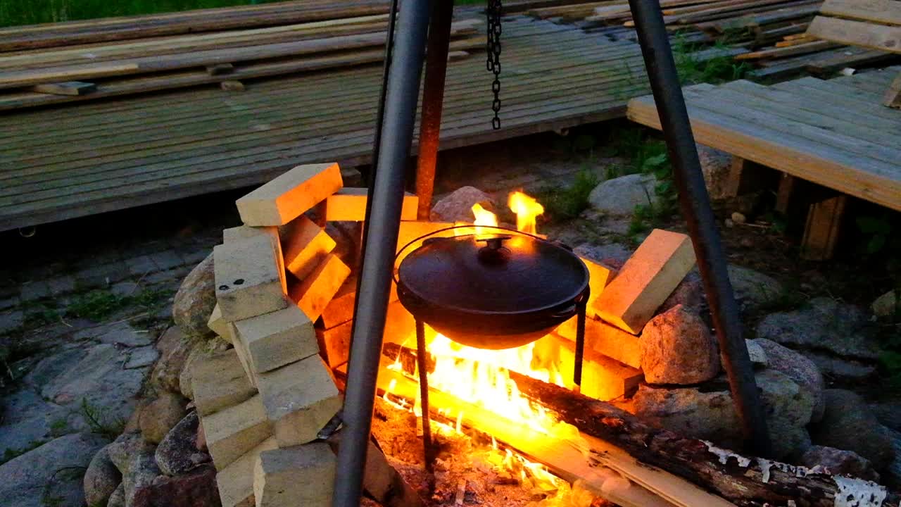 篝火做饭视频下载